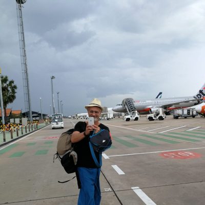 A por el avión, Camboya